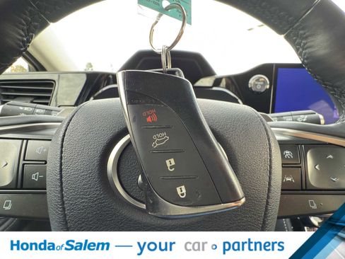 Used 2023 Lexus NX 450h+ AWD w/ Luxury Package image 23