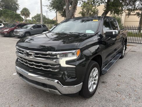 Used 2022 Chevrolet Silverado 1500 LTZ w/ LTZ Premium Package RWD image 3