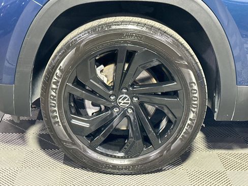 Used 2023 Volkswagen Atlas SE w/ Panoramic Sunroof Package image 12