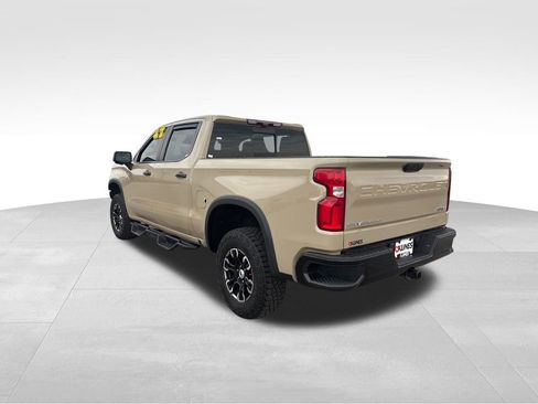 Used 2022 Chevrolet Silverado 1500 ZR2 w/ Technology Package image 9