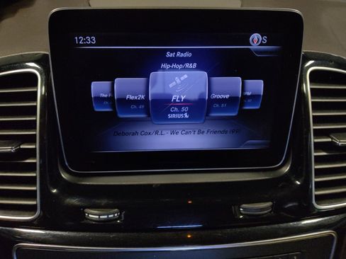 Used 2018 Mercedes-Benz GLE 350 w/ Premium 1 Package image 25