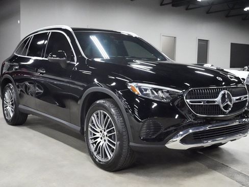 Used 2024 Mercedes-Benz GLC 300 4MATIC image 7