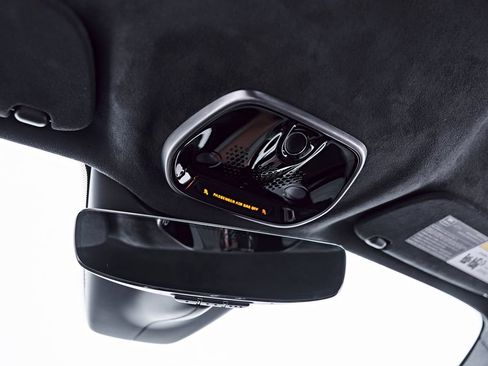 Used 2023 McLaren Artura RWD image 82