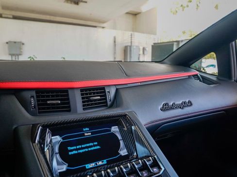 Used 2018 Lamborghini Aventador S image 67