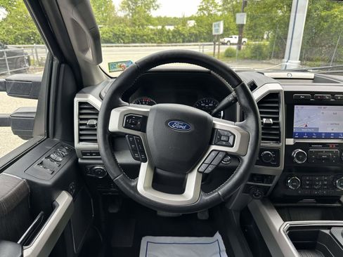 Used 2020 Ford F250 Lariat w/ Tremor Off-Road Package AWD/4WD image 12