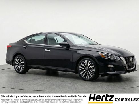 Used 2025 Nissan Altima 2.5 SV FWD image 1