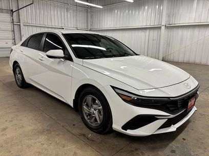 Certified 2025 Hyundai Elantra SE