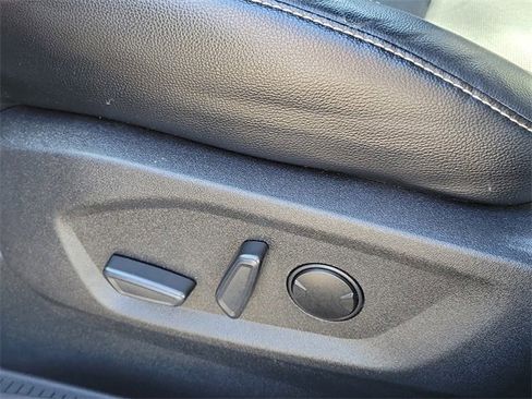 Used 2023 Ford Edge ST image 16