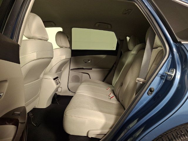Used 2011 Toyota Venza AWD image 12