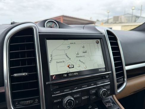 Used 2016 Porsche Cayenne Sport Utility 4D image 14