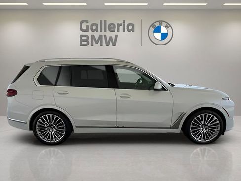 Used 2026 BMW X7 xDrive40i w/ Premium Package image 7