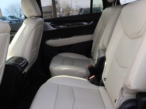 Used 2020 Cadillac XT6 Sport image 18