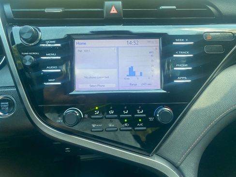 Used 2019 Toyota Camry LE w/ Convenience Package FWD image 26