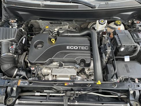 Used 2022 Chevrolet Equinox LT image 8