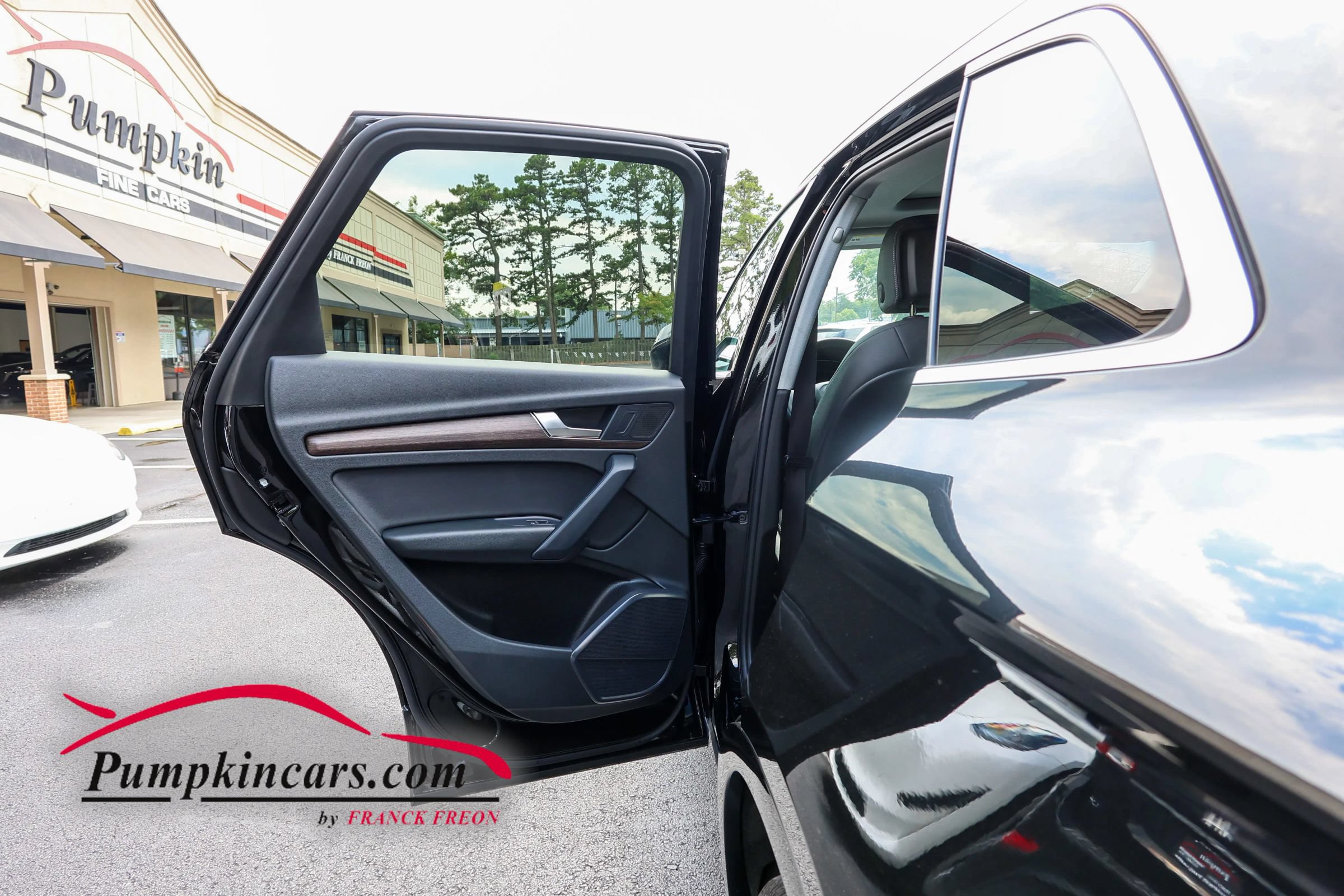 Used 2023 Audi Q5 2.0T Premium w/ Convenience Package AWD/4WD image 19