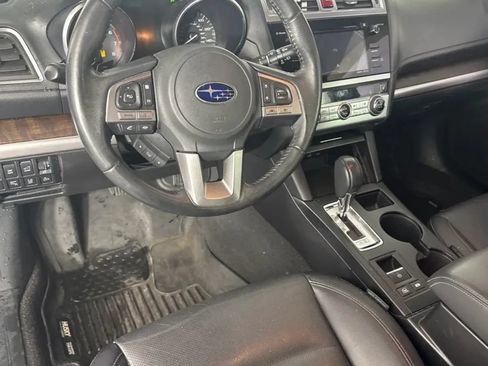 Used 2017 Subaru Outback 2.5i Limited AWD/4WD image 12