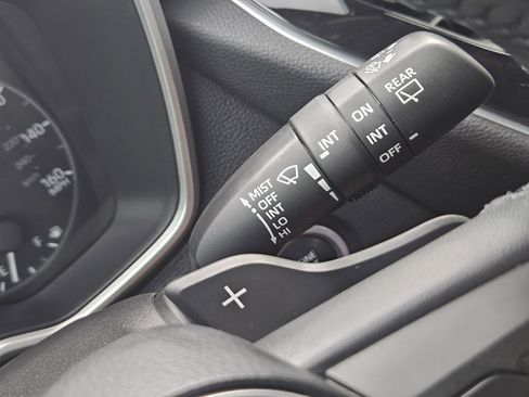 Used 2024 Toyota Corolla SE FWD image 27