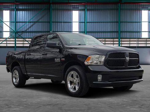 Used 2017 RAM 1500 Express w/ Express Value Package image 6