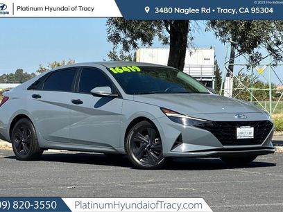 Used 2021 Hyundai Elantra SEL w/ Convenience Package