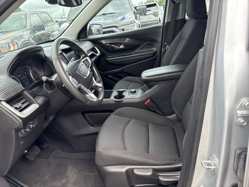 Used 2022 GMC Terrain SLE image 12