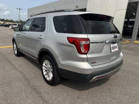 Used 2016 Ford Explorer XLT w/ Equipment Group 202A FWD image 7
