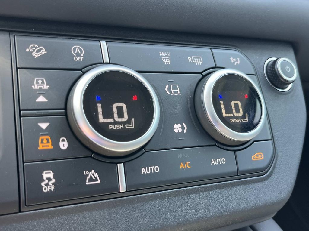 Used 2025 Land Rover Defender 110 S AWD/4WD image 41