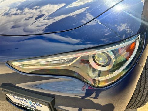 Used 2018 Alfa Romeo Stelvio Sport w/ Cold Weather Package image 19
