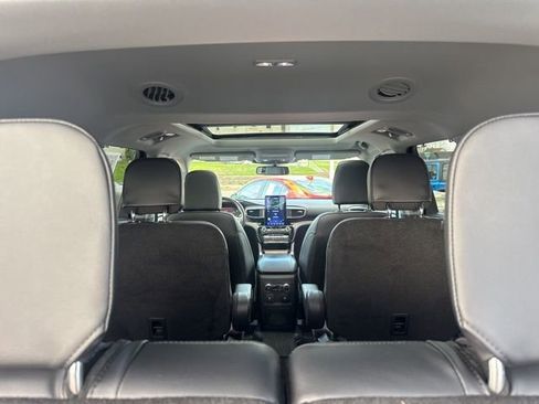 Certified 2023 Ford Explorer Limited w/ Limited Technology Package AWD/4WD image 47