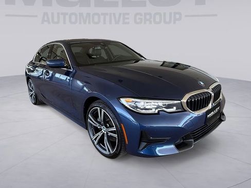 Used 2022 BMW 330i xDrive Sedan w/ Premium Package 2 image 7