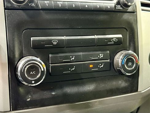 Used 2016 Nissan Frontier SV image 16