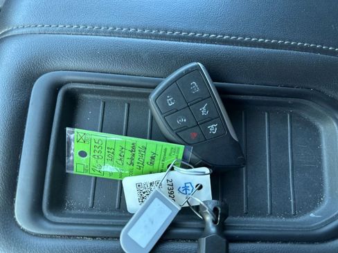 Used 2023 Chevrolet Suburban LT image 22