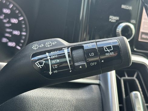 Used 2024 Kia Sorento EX w/ Panoramic Sunroof Package AWD/4WD image 39