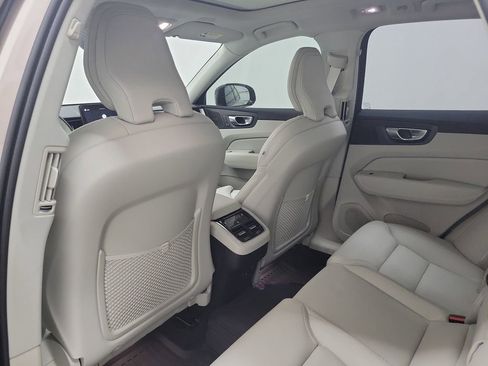 New 2026 Volvo XC60 B5 Ultra w/ Protection Package Premier AWD/4WD image 14