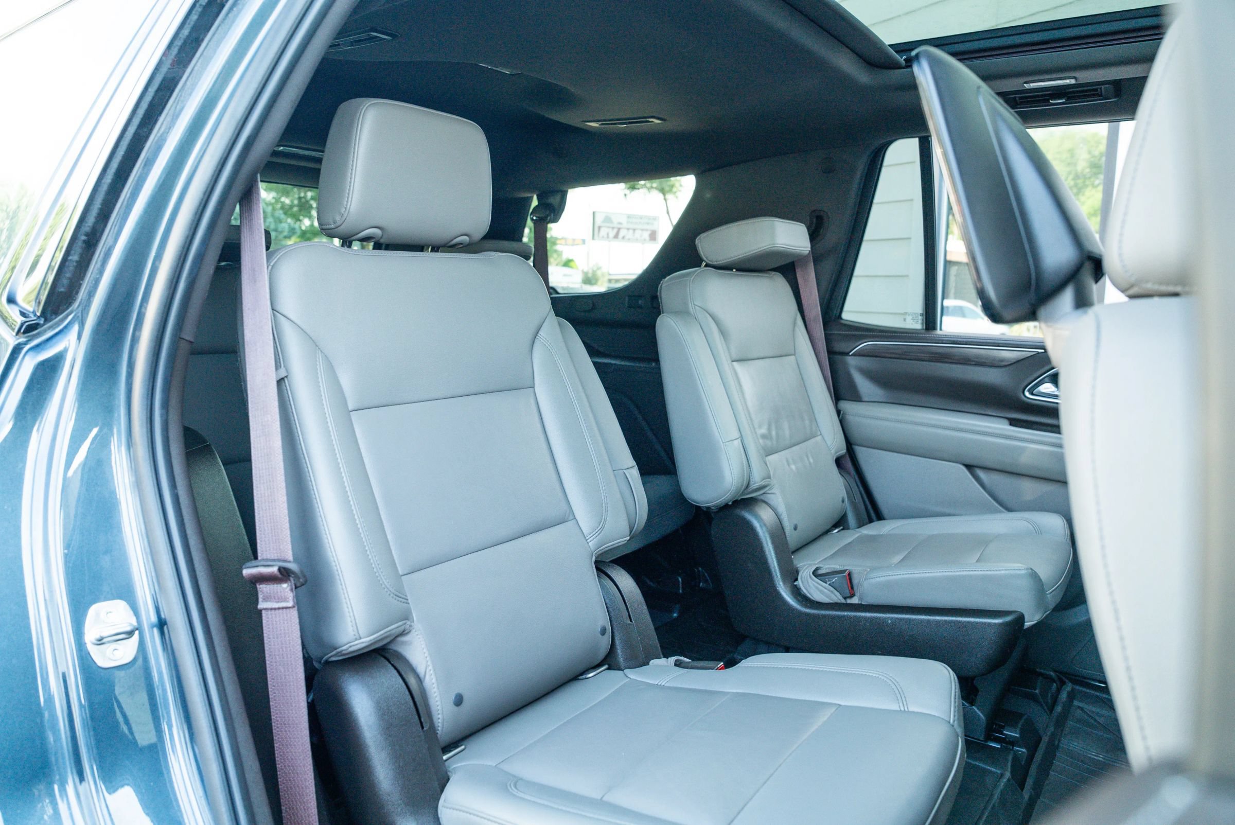 Used 2021 Chevrolet Tahoe Z71 w/ Z71 Signature Package AWD/4WD image 19