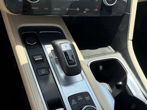 Used 2023 INFINITI QX60 Luxe w/ Performance Audio Package FWD image 23