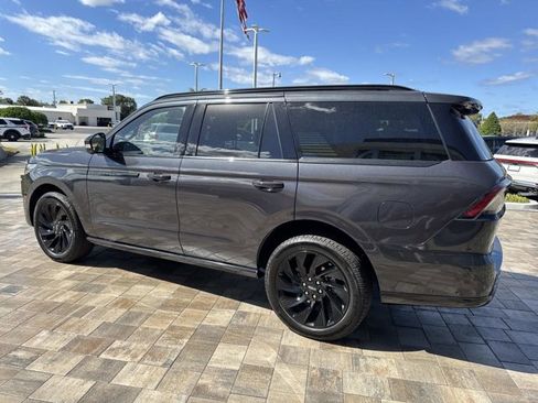 New 2025 Lincoln Navigator Reserve w/ Jet Appearance Package image 4