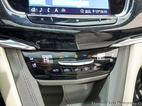 Used 2020 Cadillac XT6 Premium Luxury image 19