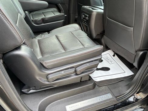 Used 2021 Chevrolet Suburban High Country AWD/4WD image 11