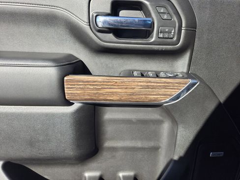 Used 2020 Chevrolet Silverado 2500 High Country w/ Z71 Off-Road Package image 23