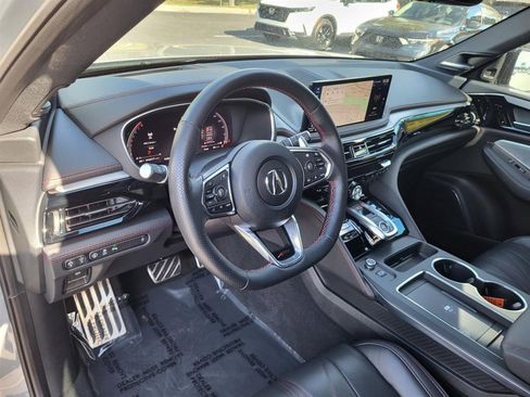 Used 2025 Acura MDX A-Spec image 11