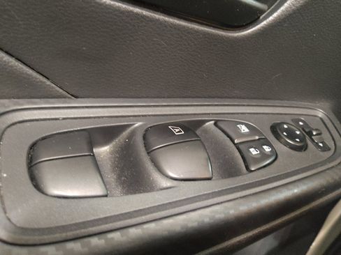 Used 2024 Nissan Versa S w/ Trunk Package FWD image 27