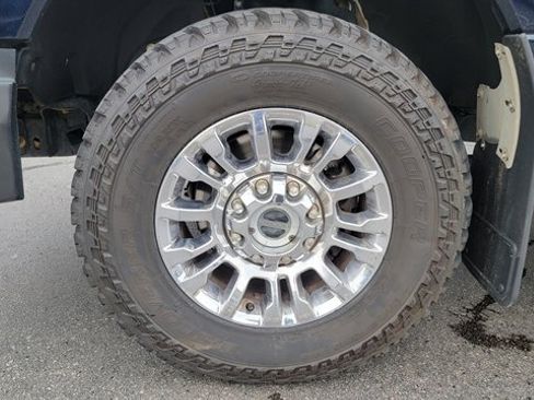 Used 2021 Ford F250 Lariat w/ Lariat Ultimate Package image 13