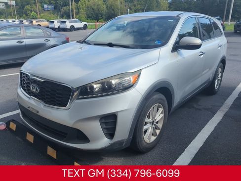 Used 2019 Kia Sorento AWD V6 image 1