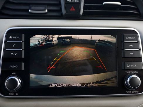 Used 2020 Nissan Versa SV image 26