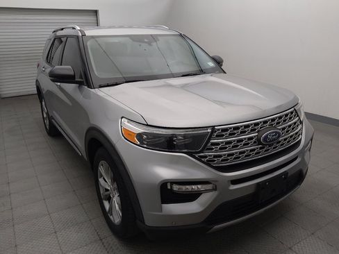 Used 2021 Ford Explorer Limited w/ Equipment Group 301A AWD/4WD image 14