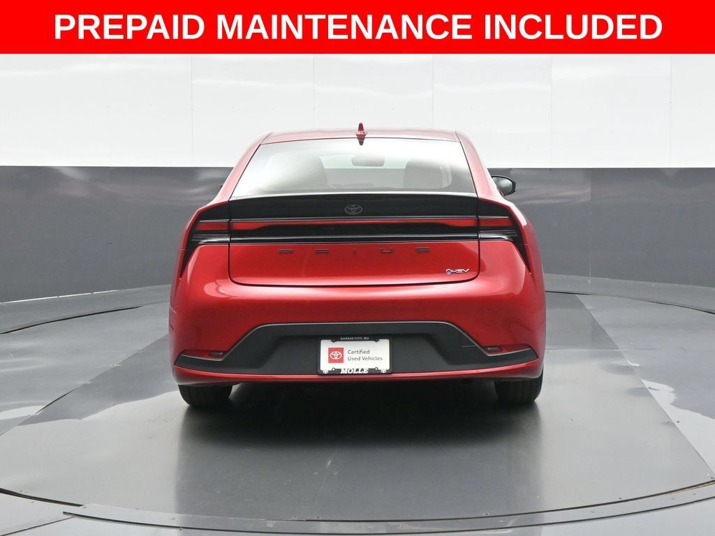 Certified 2025 Toyota Prius LE FWD image 6