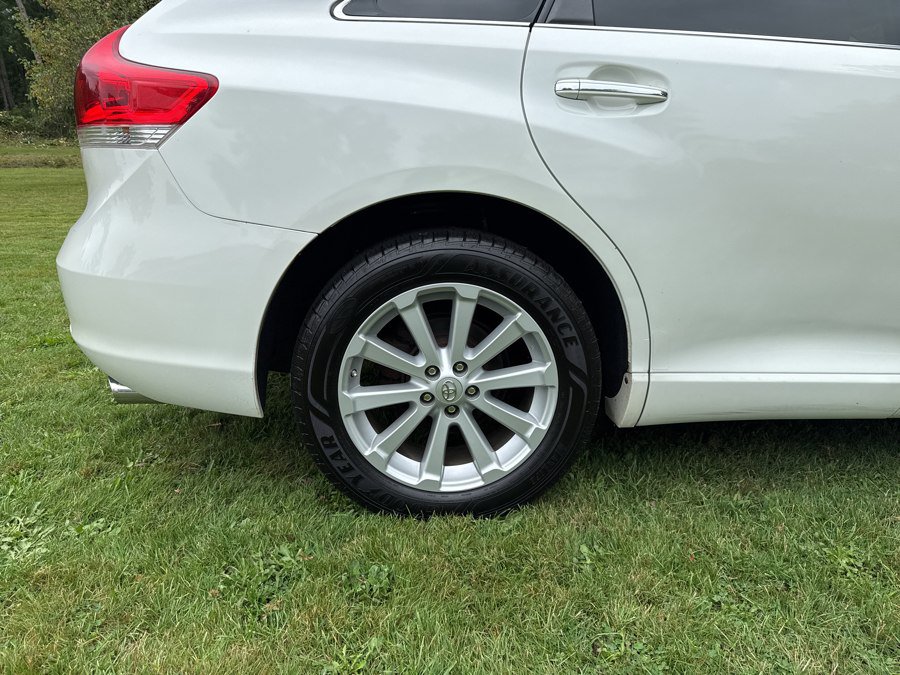 Used 2010 Toyota Venza AWD image 30