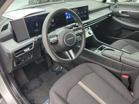 Used 2025 Hyundai Sonata SEL FWD image 13