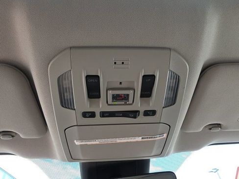 Used 2023 Toyota Highlander XLE FWD image 20