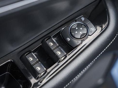 Used 2019 Ford Edge ST w/ Convenience Package image 40